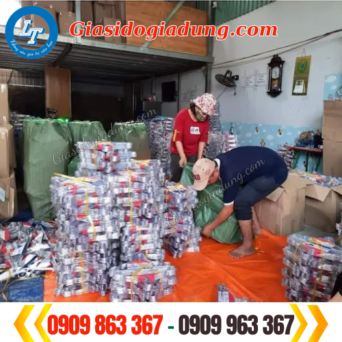 xưởng sỉ móc nhôm treo quần áo giá rẻ tphcm