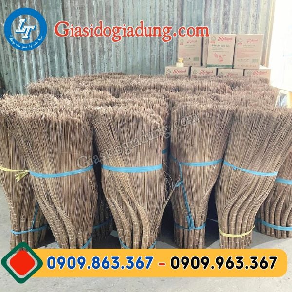 xưởng sỉ rẻ chổi xương dừa quét sân chất lượng giá rẻ nhất hcm