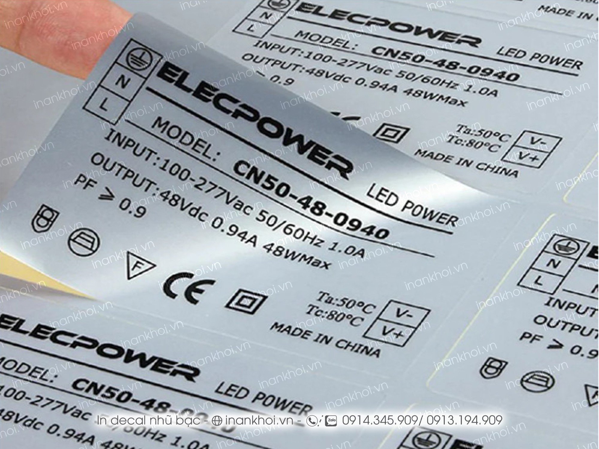 Nhãn decal nhũ bạc có nhiều ưu điểm vượt trội so với các loại decal thông thường