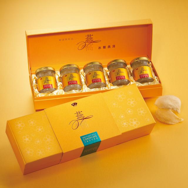 Chất liệu giấy mỹ thuật thường được dùng cho in túi, hộp giấy cao cấp giúp sản phẩm sang trọng, tinh tế hơn