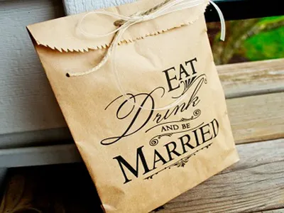 Sáng tạo với mẫu túi giấy Kraft trơn không in