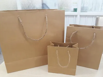 Túi giấy có sẵn giá rẻ - cung cấp số lượng ít cho sự kiện và quà tặng