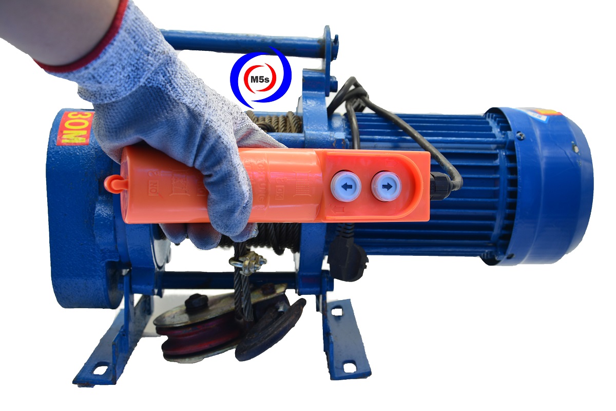 Tời điện 800kg đa năng