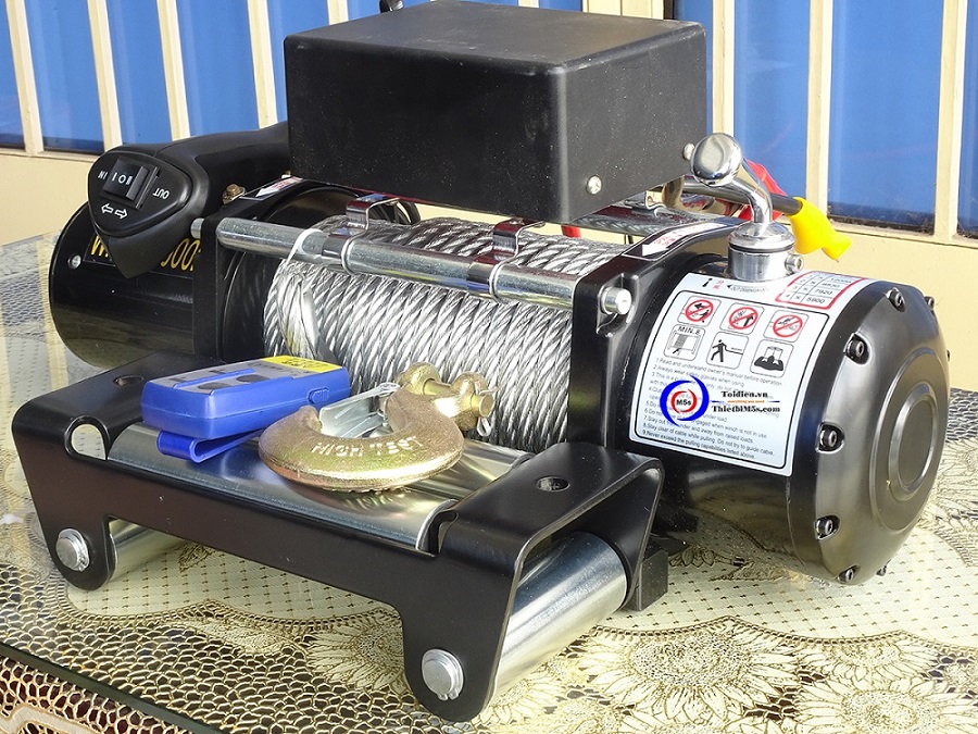 Tời điện kéo xe Tời điện kéo xe