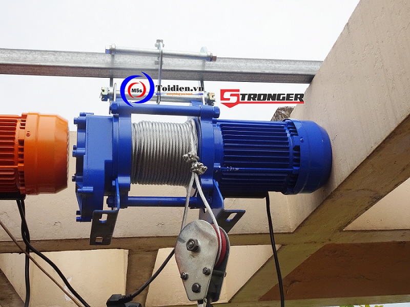 Máy tời kéo gỗ Stronger Máy tời kéo gỗ Stronger