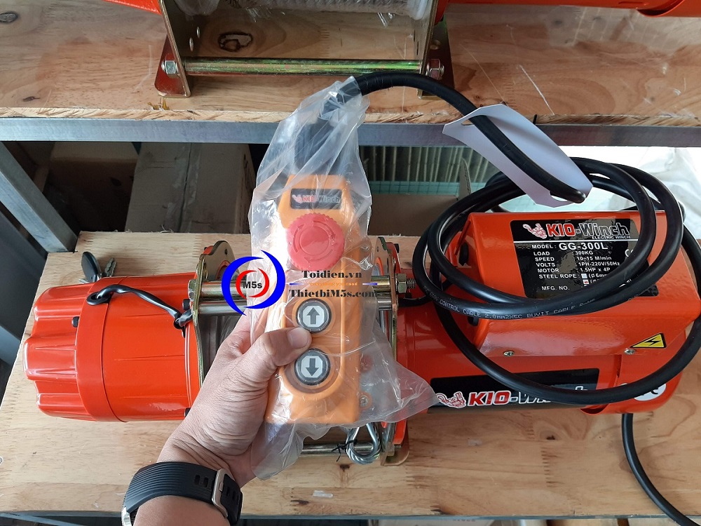 Máy tời kéo mặt đất KIO Winch Máy tời kéo mặt đất KIO Winch