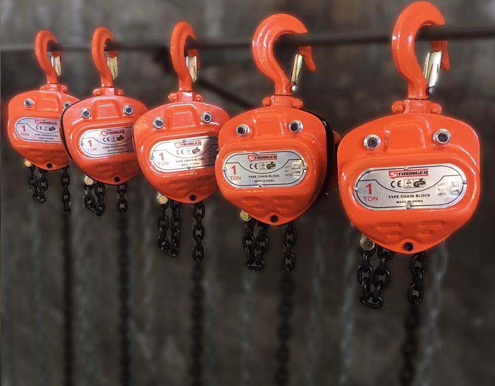 Pa lăng xích kéo tay 1 tấn Stronger Pa lăng xích kéo tay 1 tấn Stronger