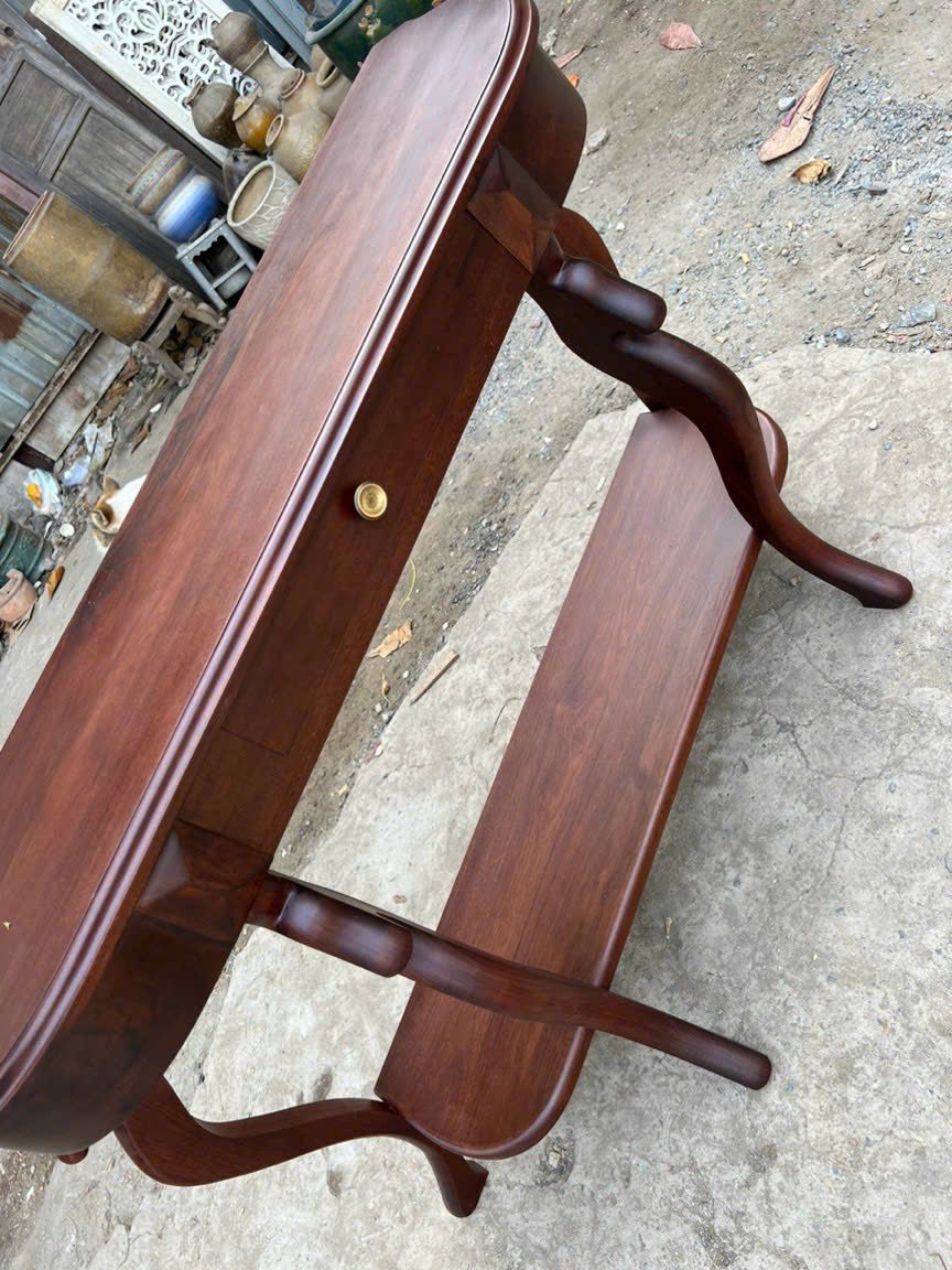 Thiết kế bàn console tân cổ điển ngày càng trở nên phổ biến và được nhiều gia đình lựa chọn. Thiết kế bàn console tân cổ điển ngày càng trở nên phổ biến và được nhiều gia đình lựa chọn.