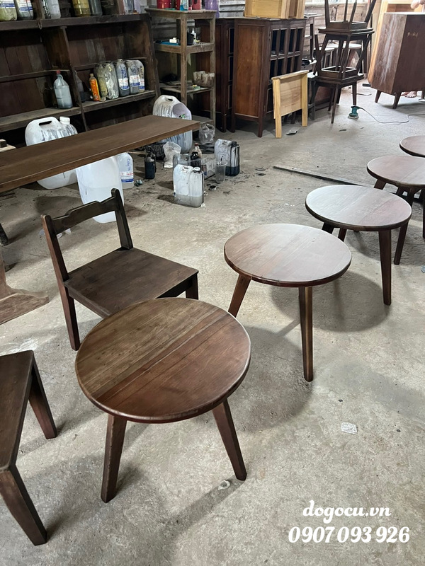 Bàn cho khách hàng