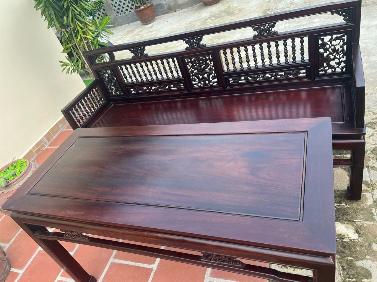 Để chọn được một bộ trường kỷ gỗ gụ cũ chất lượng, bạn cần kiểm tra kỹ lưỡng các bộ phận thiết kế trước khi quyết định mua. Để chọn được một bộ trường kỷ gỗ gụ cũ chất lượng, bạn cần kiểm tra kỹ lưỡng các bộ phận thiết kế trước khi quyết định mua.