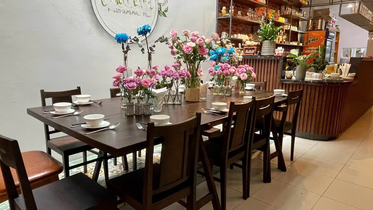 Bàn ghế gỗ là lựa chọn phổ biến trong nhiều gia đình nhờ vào sự ưa chuộng và tính ứng dụng cao. Bàn ghế gỗ là lựa chọn phổ biến trong nhiều gia đình nhờ vào sự ưa chuộng và tính ứng dụng cao.