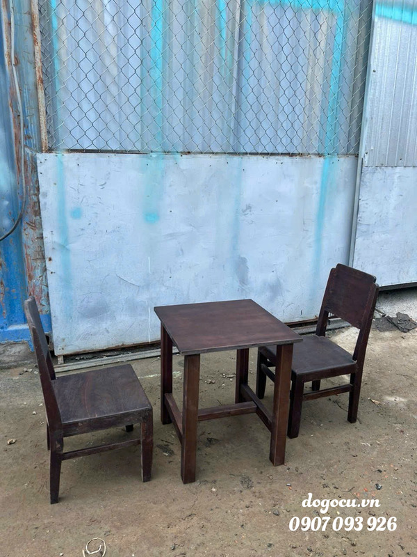 Ghế ngồi cho trẻ em