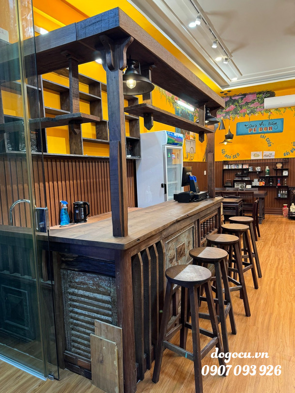 Ghế quầy Bar trong quán