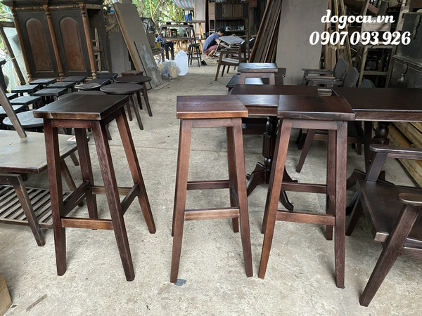 Ghế quầy Bar trong quán