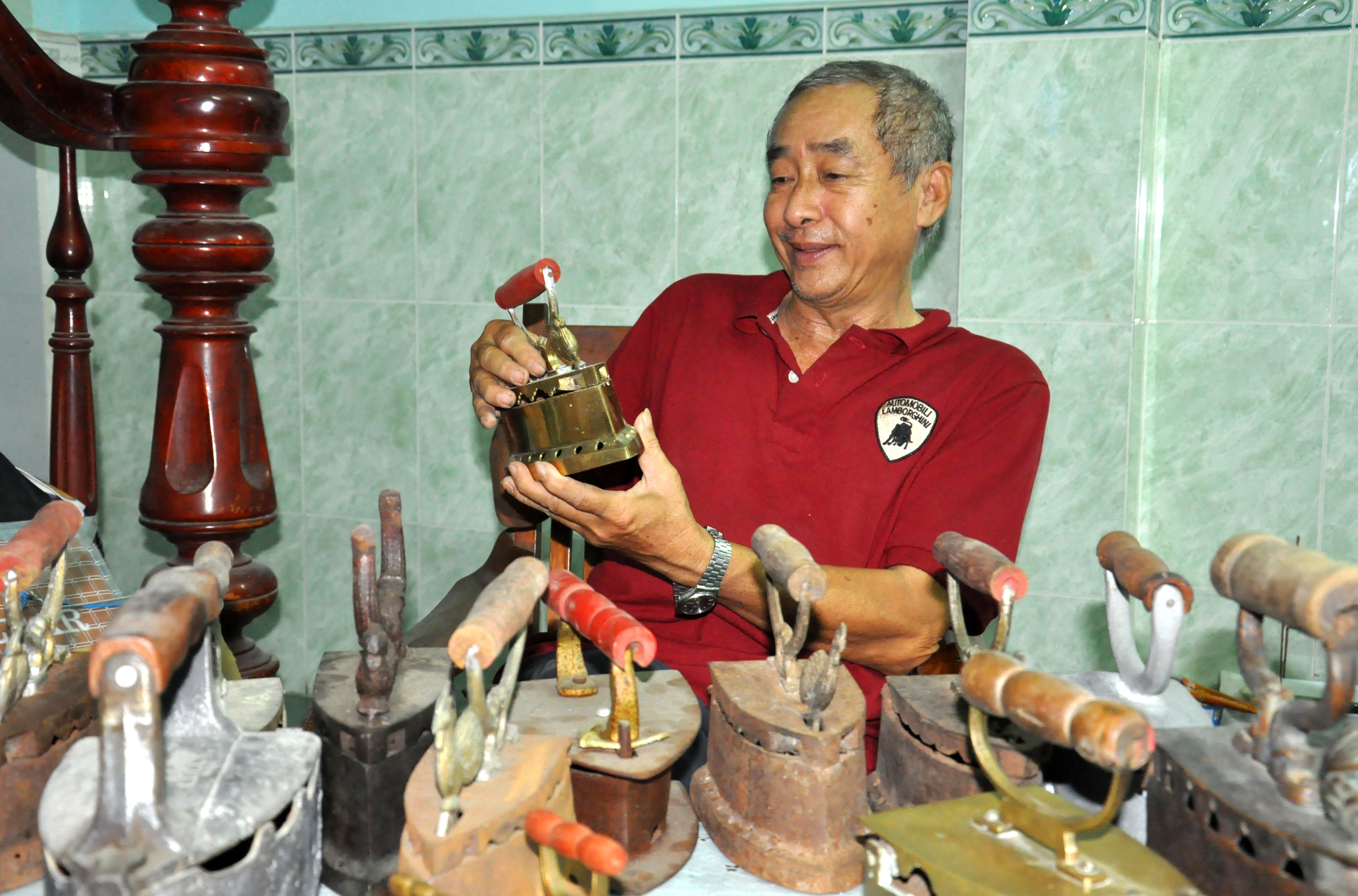 bàn ủi con gà bàn ủi con gà