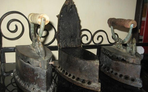 bàn ủi con gà bàn ủi con gà