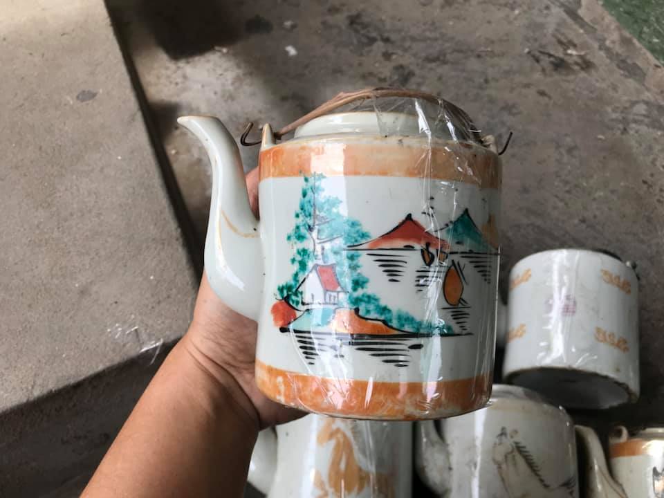 ấm trà xưa hình 1