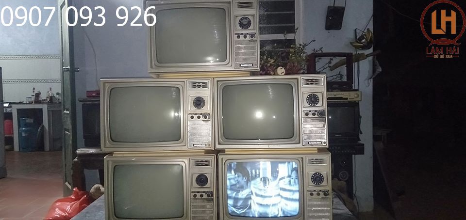 Tivi samsung đen trắng  Tivi samsung đen trắng