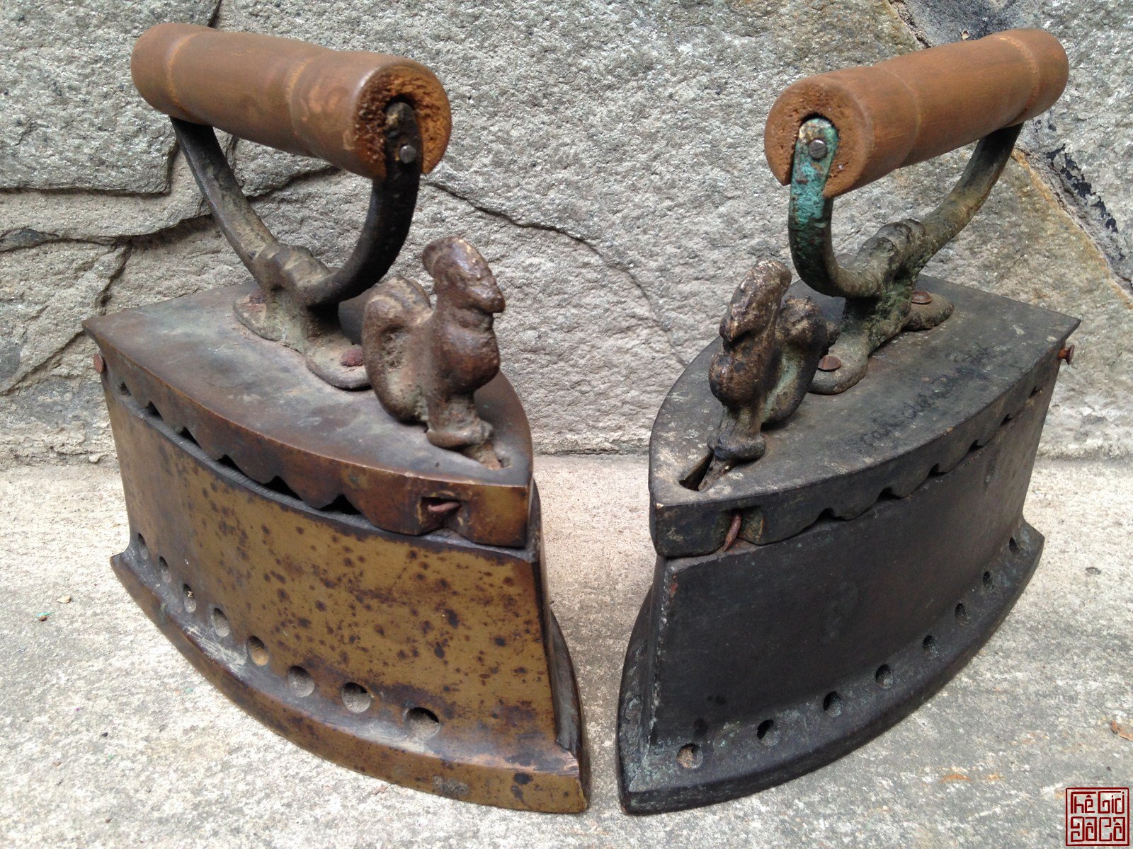 bàn ủi con gà bàn ủi con gà