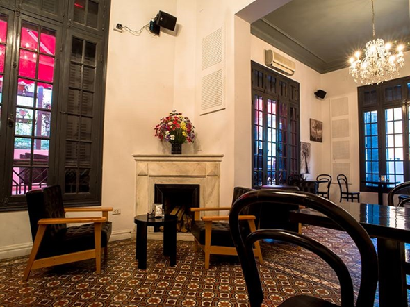 MẸO LÀM SÁNG NHÀ VỚI BÀN GHẾ GỖ PHÒNG KHÁCH GIÁ BÌNH DÂN MẸO LÀM SÁNG NHÀ VỚI BÀN GHẾ GỖ PHÒNG KHÁCH GIÁ BÌNH DÂN