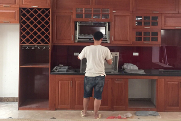 Đóng tủ bằng gỗ theo yêu cầu