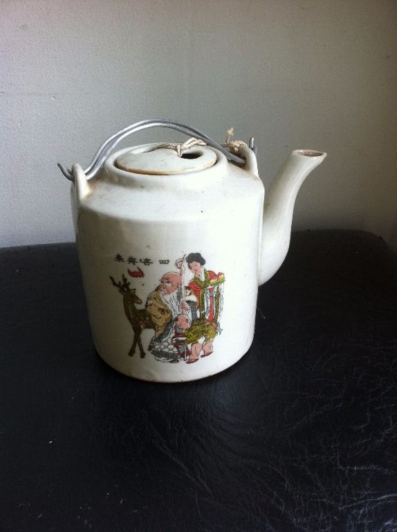 ấm trà xưa hình 4 ấm trà xưa