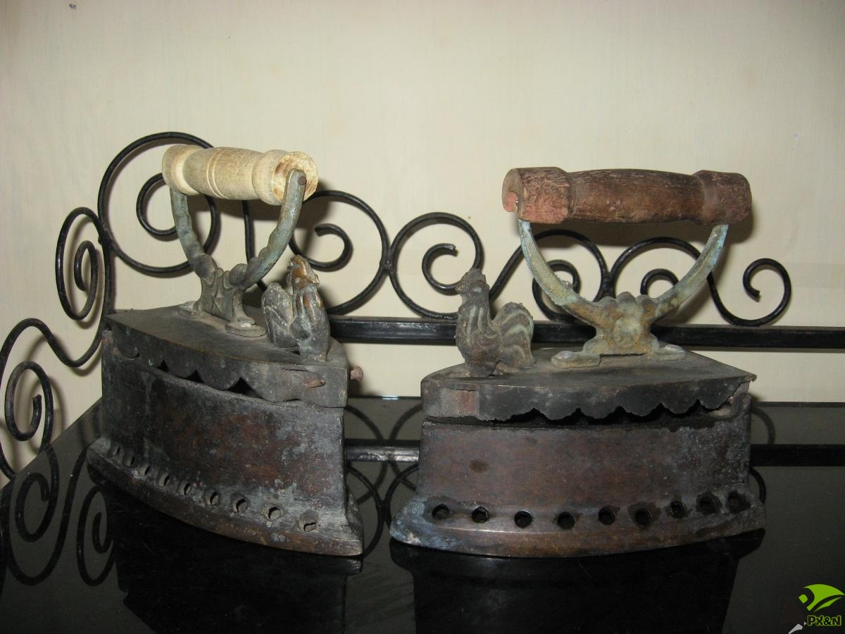 bàn ủi con gà bàn ủi con gà