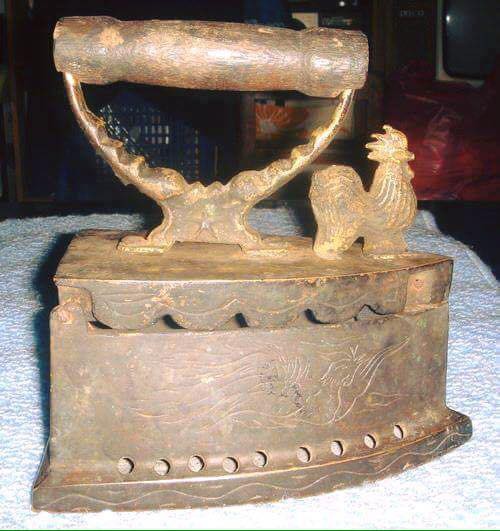 bàn ủi con gà bàn ủi con gà