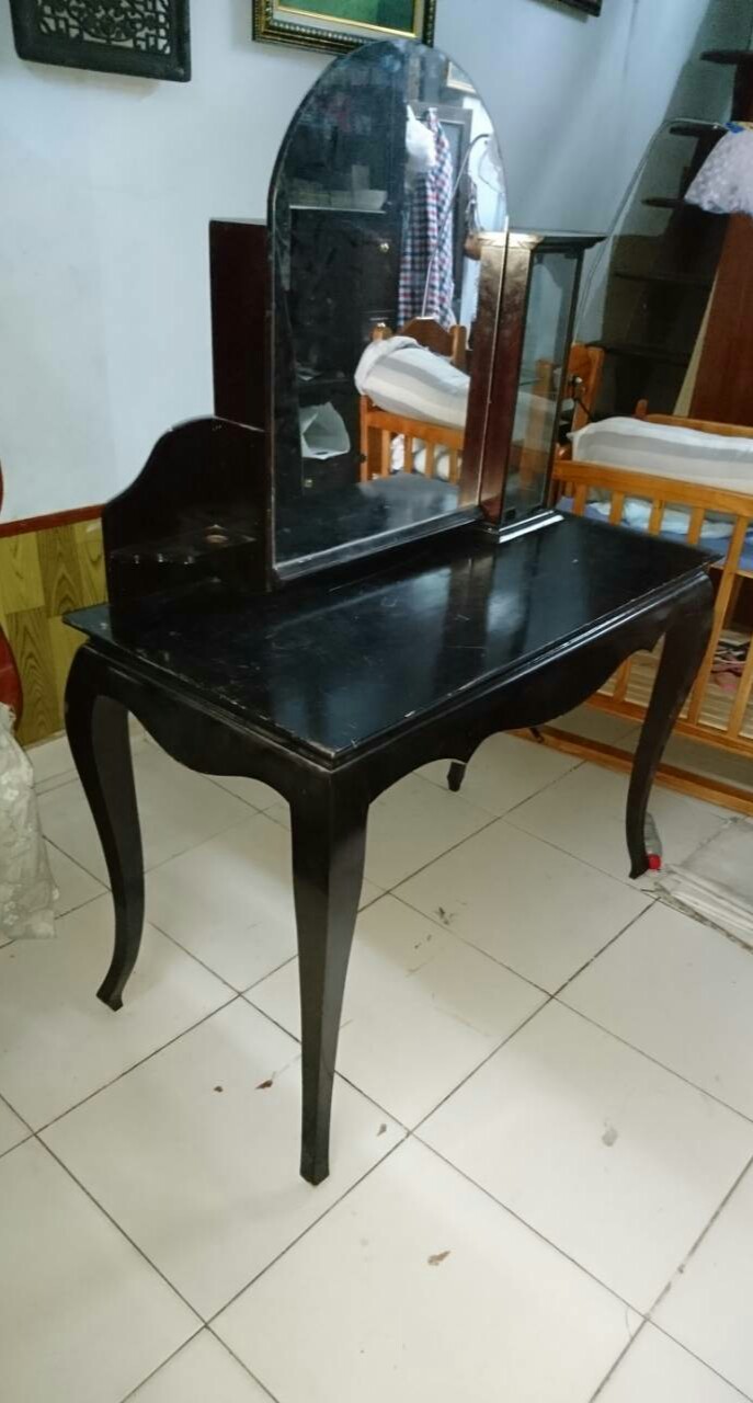 bàn trang điểm cũ giá rẻ bàn trang điểm cũ giá rẻ