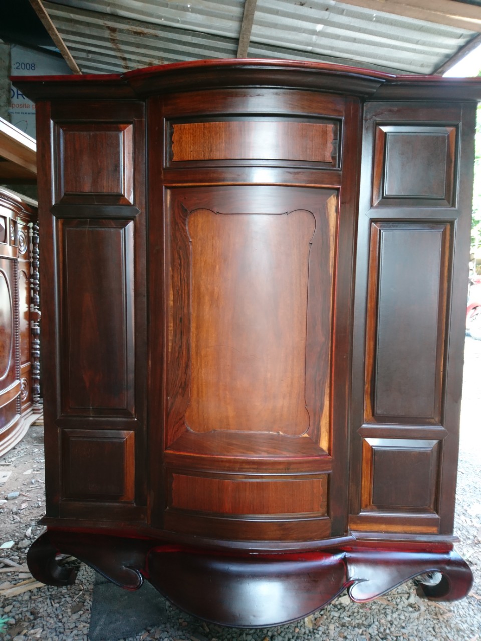 có nên mua tủ thờ cũ không? có nên mua tủ thờ cũ không?