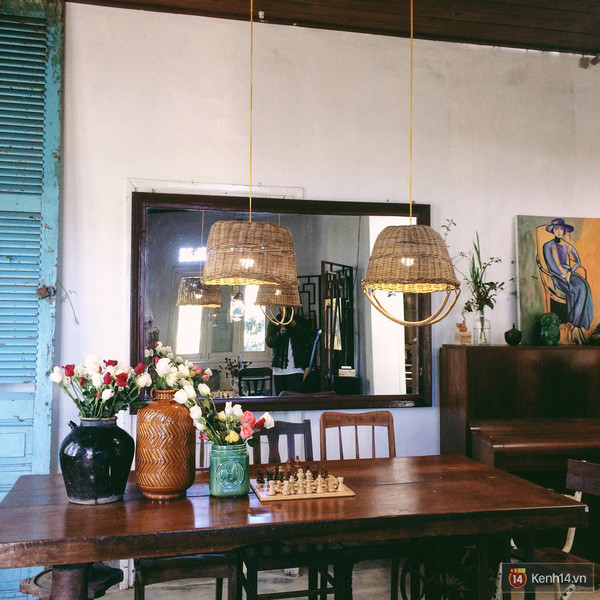 THIẾT KẾ NHÀ KIỂU VINTAGE VỚI BÀN GHẾ GỖ PHÒNG KHÁCH GIÁ BÌNH DÂN THIẾT KẾ NHÀ KIỂU VINTAGE VỚI BÀN GHẾ GỖ PHÒNG KHÁCH GIÁ BÌNH DÂN