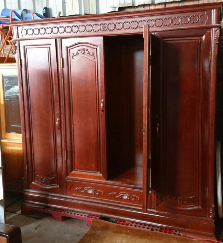 Tủ quần áo 4 buồng gỗ tự nhiên Tủ quần áo 4 buồng gỗ tự nhiên