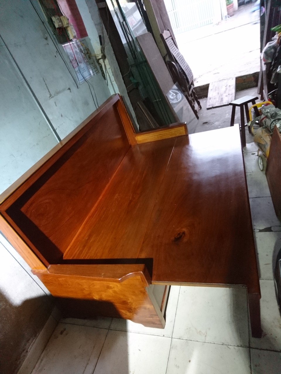 Ghế gỗ dài kéo ra thành giường Ghế gỗ dài kéo ra thành giường