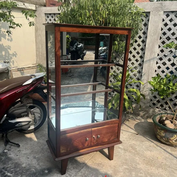 Tủ ly gỗ cũ gỗ Cẩm Lai - Khám phá vẻ đẹp độc đáo của sản phẩm
