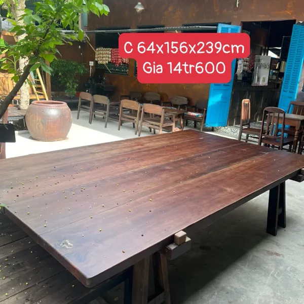 Sập gỗ cũ gỗ Chò Chỉ chiều cao 64cm, chiều dài 239cm và chiều rộng 156cm xu hướng trang trí được yêu thích nhất