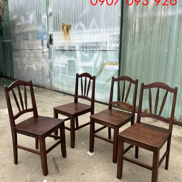 Bàn ăn gỗ tròn 4 ghế - Thiết kế thu hút mọi ánh nhìn