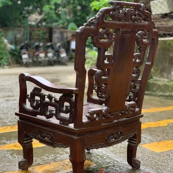 Bộ bàn ghế cũ xưa