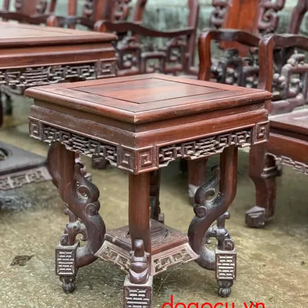 Bộ bàn ghế cũ xưa