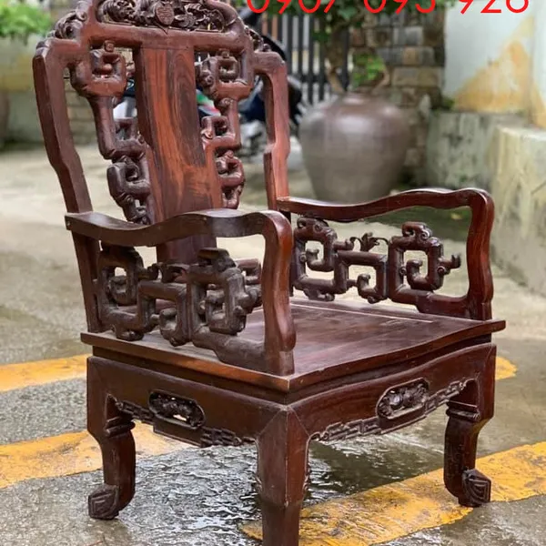 Bộ bàn ghế cũ xưa