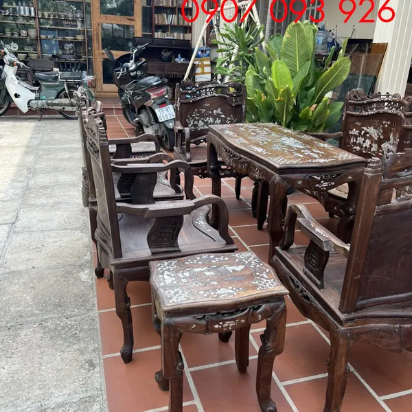 Bộ bàn ghế cuốn thư Gỗ Gụ với nhiều ưu điểm nổi trội