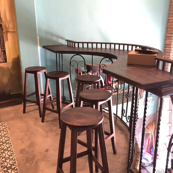 Ghế đẩu gỗ tròn quầy bar