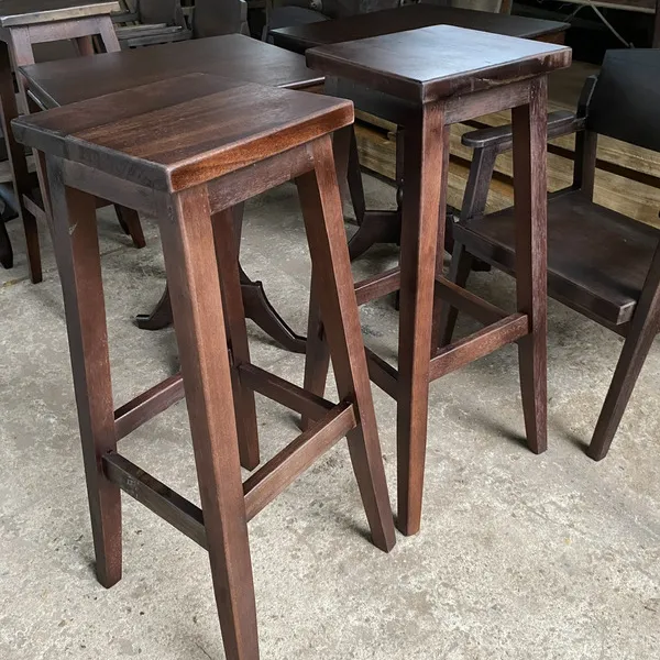 Ghế đẩu gỗ vuông quầy bar