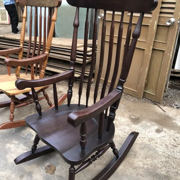 Ghế gỗ lắc thư giãn