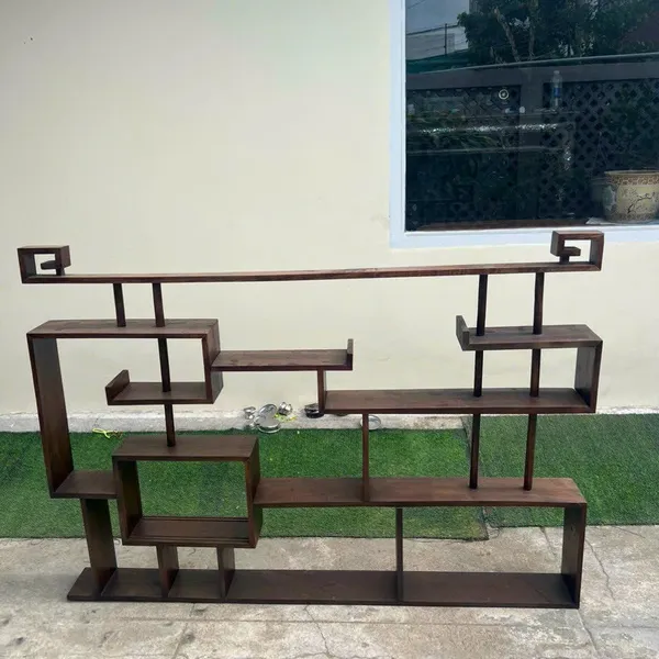 Kệ sách treo tường gỗ tự nhiên phong cách cổ điển vượt thời gian