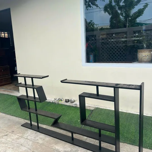 Kệ sách treo tường gỗ tự nhiên phong cách cổ điển vượt thời gian