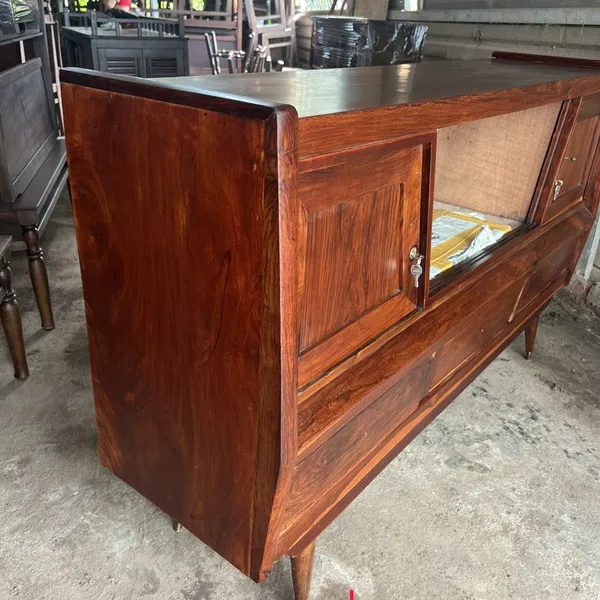 Tủ búp phê xưa - Thích hợp cho nhiều không gian