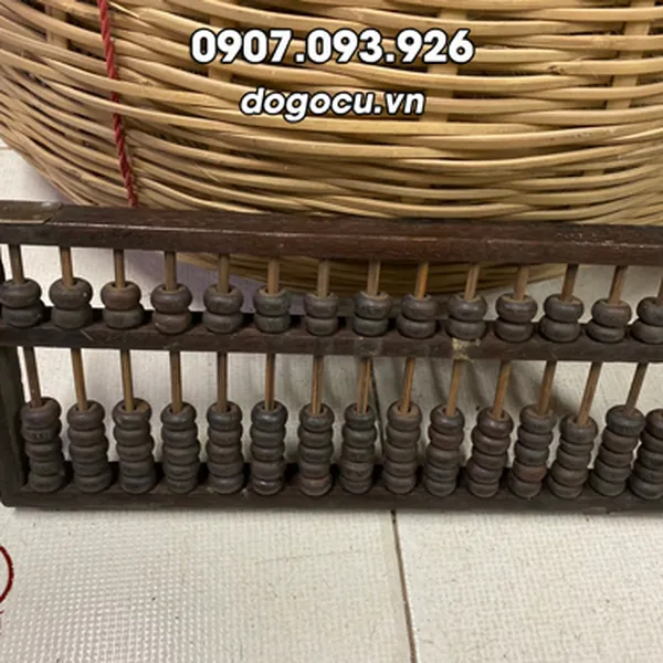 Bàn tính gỗ ngày xưa - công cụ toán học phổ biến có giá trị văn hóa cao