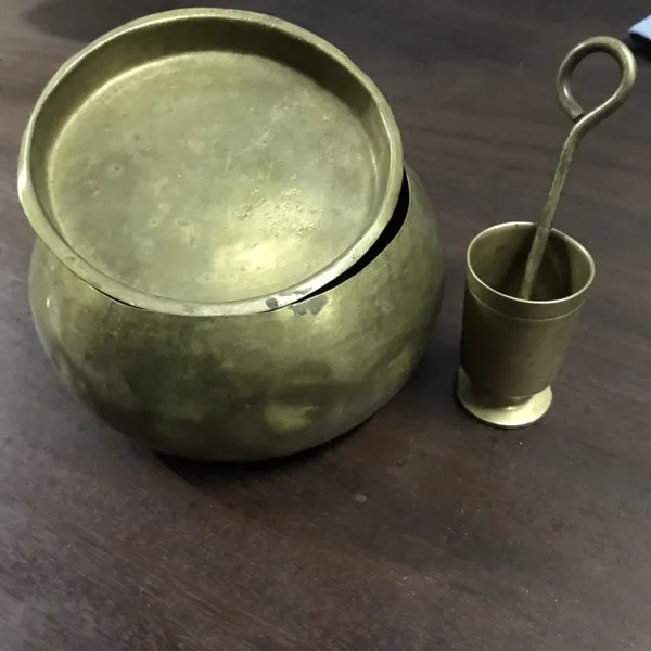 Khay trầu bằng đồng ngày xưa – Kỷ vật lưu giữ nét đẹp văn hóa người Việt xưa