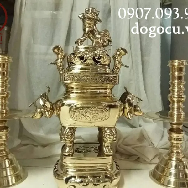 Lư đồng vuông trái đào bằng đồng xưa quý hiếm