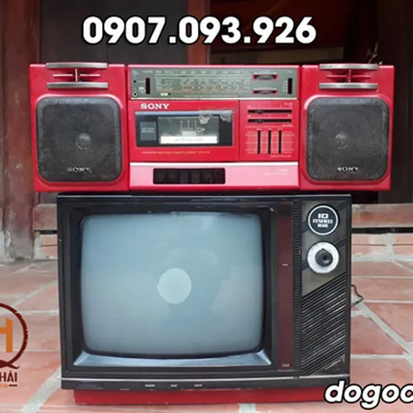 Máy cassette cổ - Một thời ký ức quay về